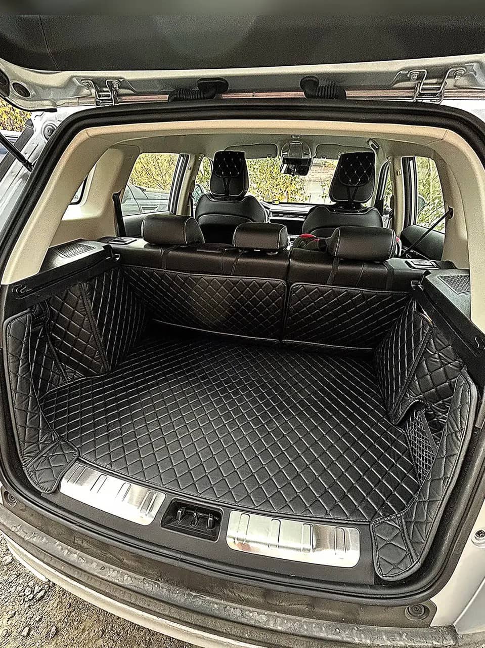 Автомобильные 3D коврики из экокожи для Geely